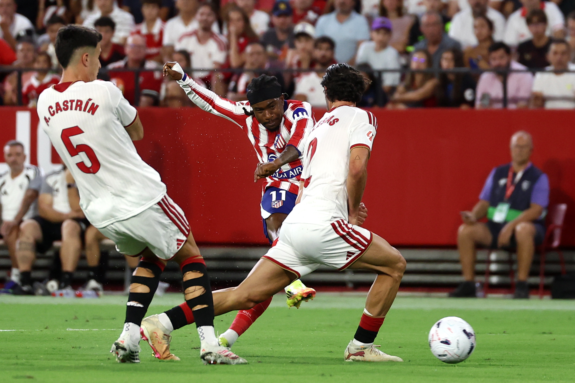 Lookman encuentra dónde hacer daño: Sevilla deja una pista para Simeone
